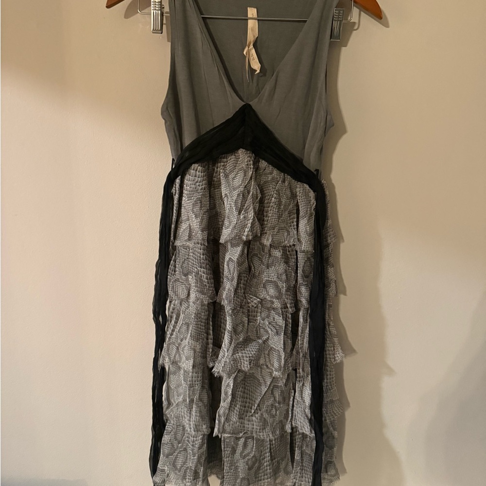 Bailey 44 Grey Snakeskin Print Tiered Ruffle Sleeveless V-Neck Dress Small